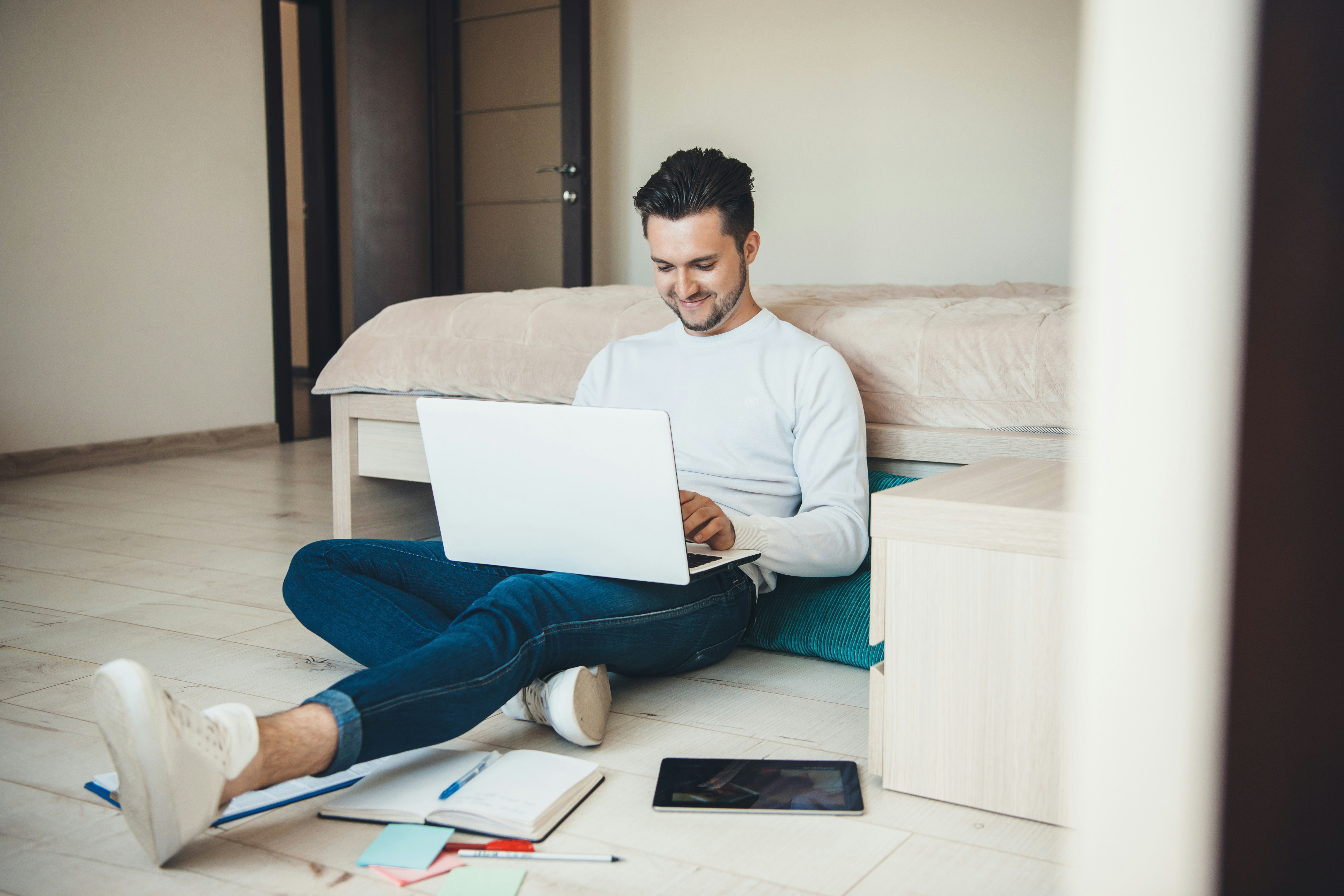 A person in Ontario feeling clear and ready to book a virtual therapy appointment.