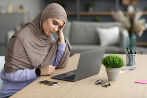 A person seeks virtual therapy in Ontario